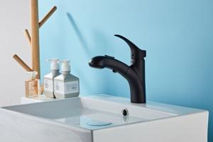 China Zinc Alloy Brushed Finish Rotatable Washbasin Mixer Tap wholesale
