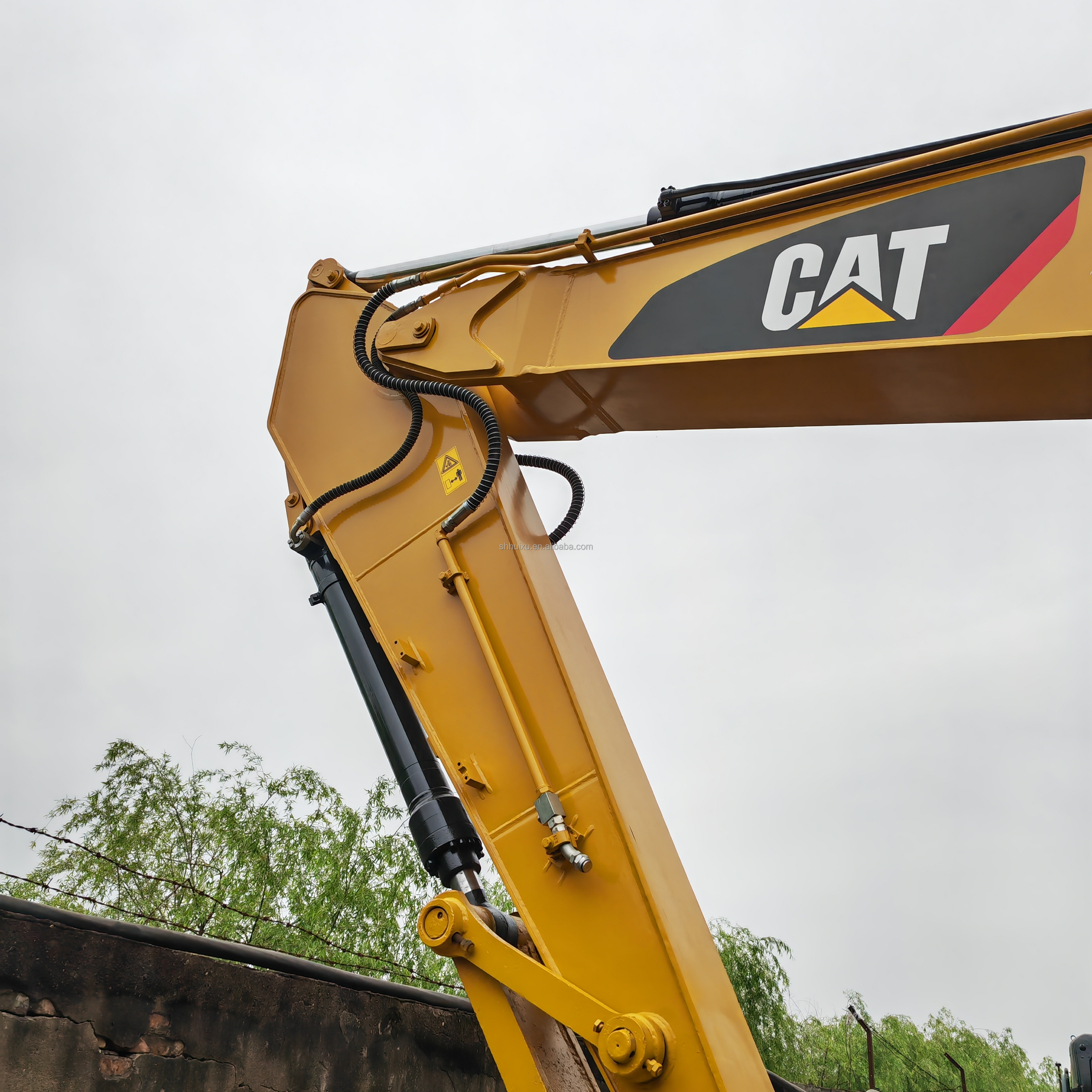 Used crawler caterpillar excavators CAT320D2 320GC /used engineering construction machinery EPA certificate