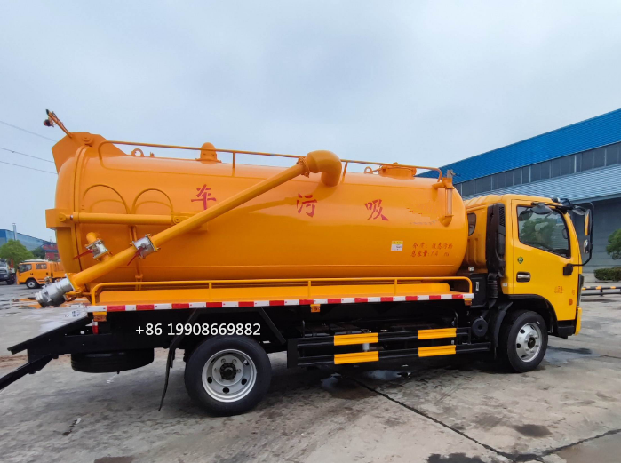 Dongfeng 4x2 Driver 8000L Sewage Suction Truck with Vacuum Pump for Sucking Waste Water Vacuum Sewer Tanker Suction Truck