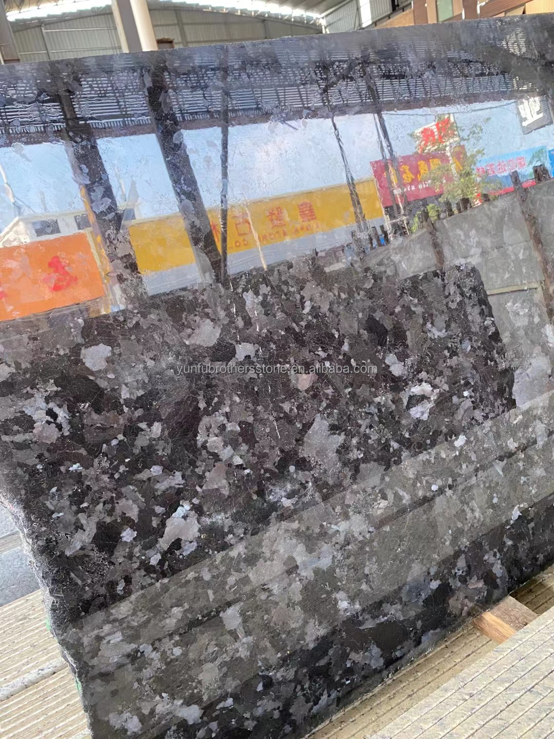 Villa Graphic Design using Natural Shangri-La Black Granite Stone from African Quarry