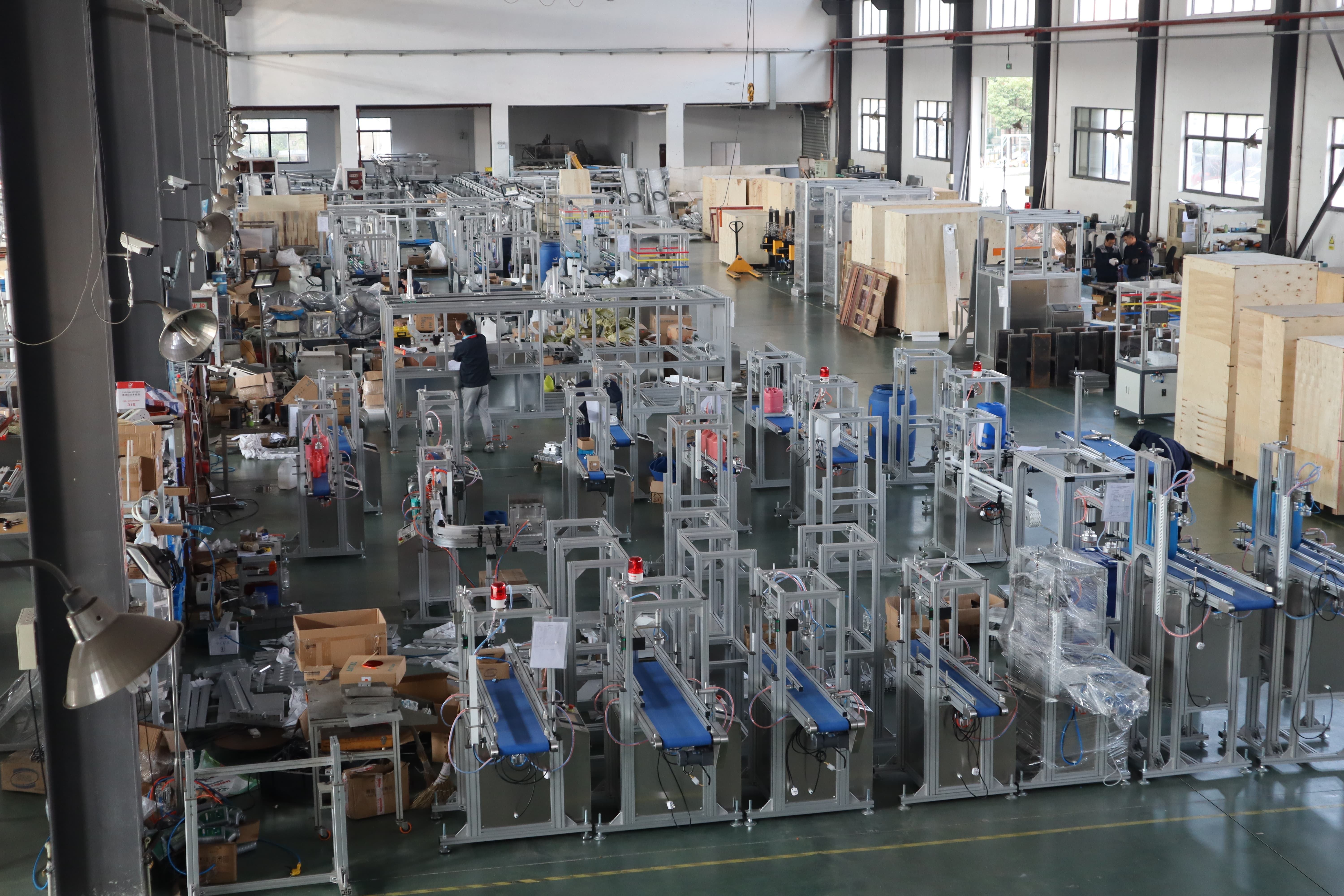 Full Automatic Plastic Oil Bottle In Mould Labeling Machine 50L For Blow Molding
