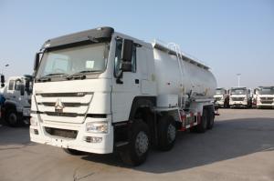 China Color Optional 8x4 Fuel Tank Truck Weatherproof With Steel Framed Structure wholesale