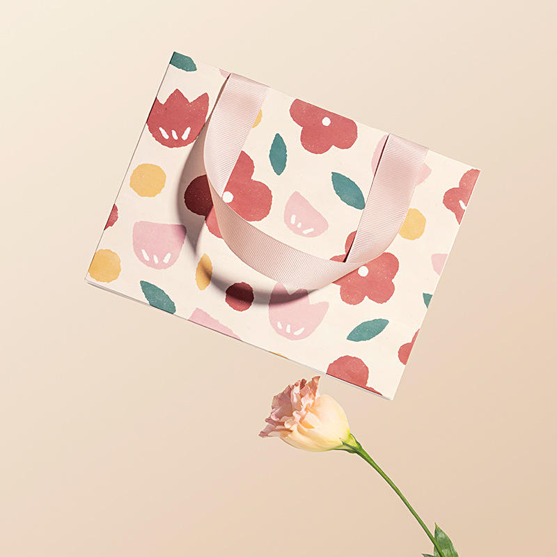 High End Oli Printing Flowers Style Cosmetic Clothing Shopping Paper Gift Packaging Bag with Logos