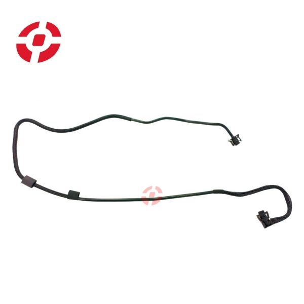 Expansion tank connecting hose OE LR094125 Expansion reservoir hose for Land Rover Coolant tank pipe