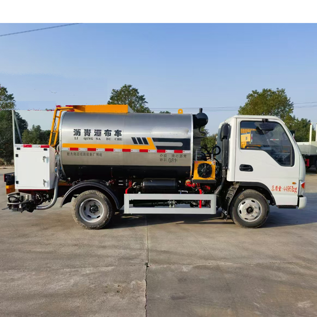 Factory Direct Supply Mini 3 m³ JAC Truck Asphalt Sprinkler Truck Mud Sprinkler Truck
