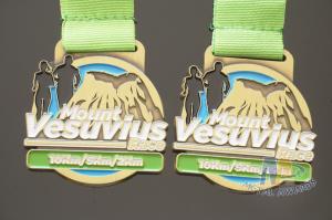 China Round Shape Bespoke Marathon Medal / Custom Soft Enamel Running Medals wholesale
