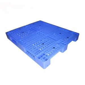 China 1300x1100 Injection Molded Plastic Pallets Rackable HDPE 3 Runners wholesale