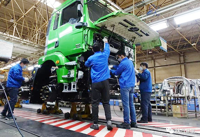 Shacman Sinotruck Dongfeng Tractor Truck Head Trailer Truck Euro 3 385HP 6X4