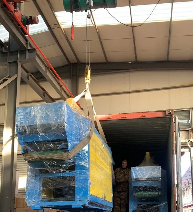 250-1500kg/H Dura Wood Shaving Machine Automatic For Poultry Farm