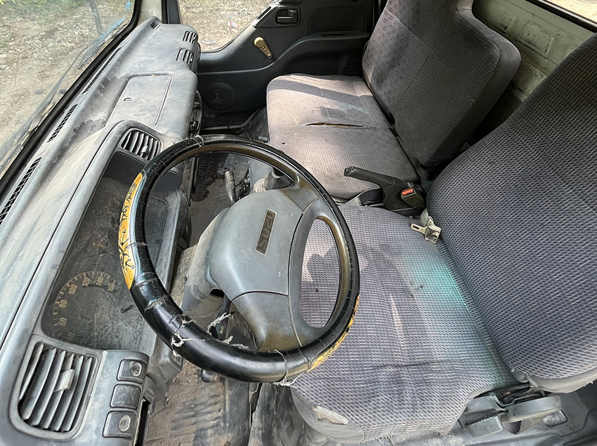 Commercial Used Medium Duty Trucks 4X2 Manual Second Hand Isuzu Trucks