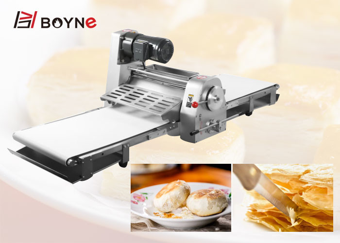 35mm Roller Bread Dough Sheeter Commercial Spraying Plate Pizza Dough Press