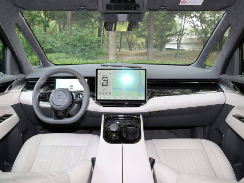 Geely Zeeker 009 2023 Year Electric Car We Me Edition 400kW Maximum Power Luxury MPV