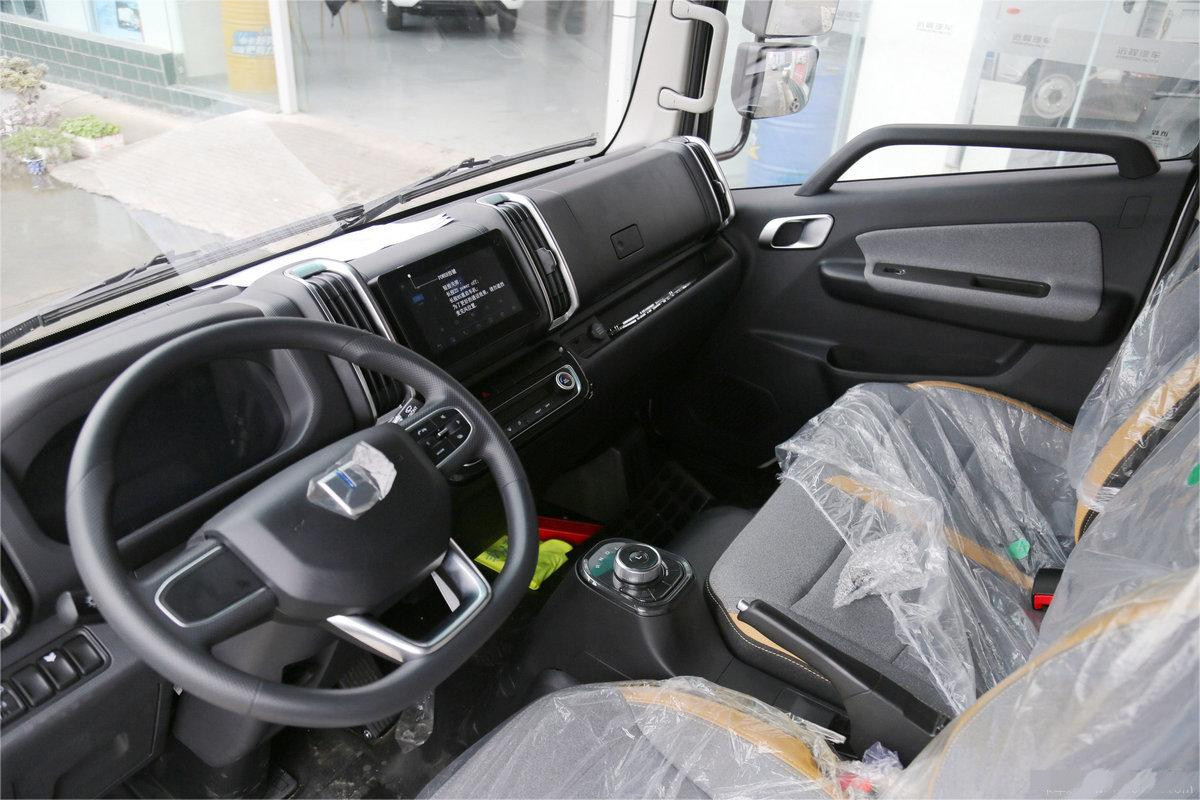 White Geely All Electric Box Truck Electric 26 Foot Box Truck