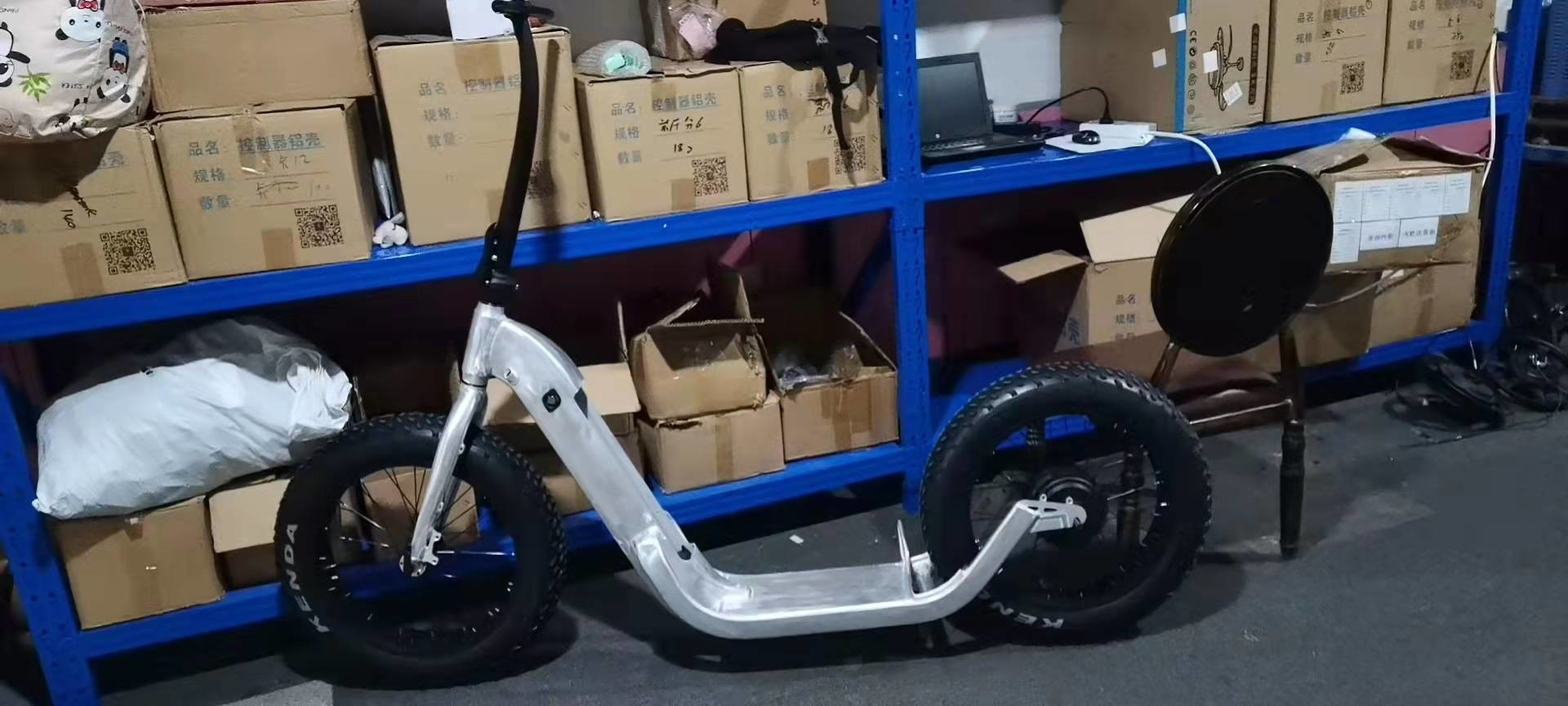 350 Watt 20 Inch Electric Scooter Adult Big Wheel Front And Rear 48v 14Ah