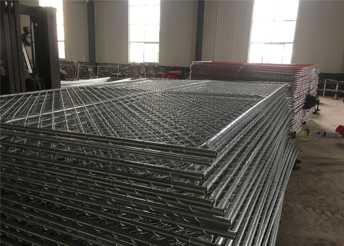 Customized PVC Coated 4' 6' 8' Chain Link Fence Privacy Panels 60mmx60mm