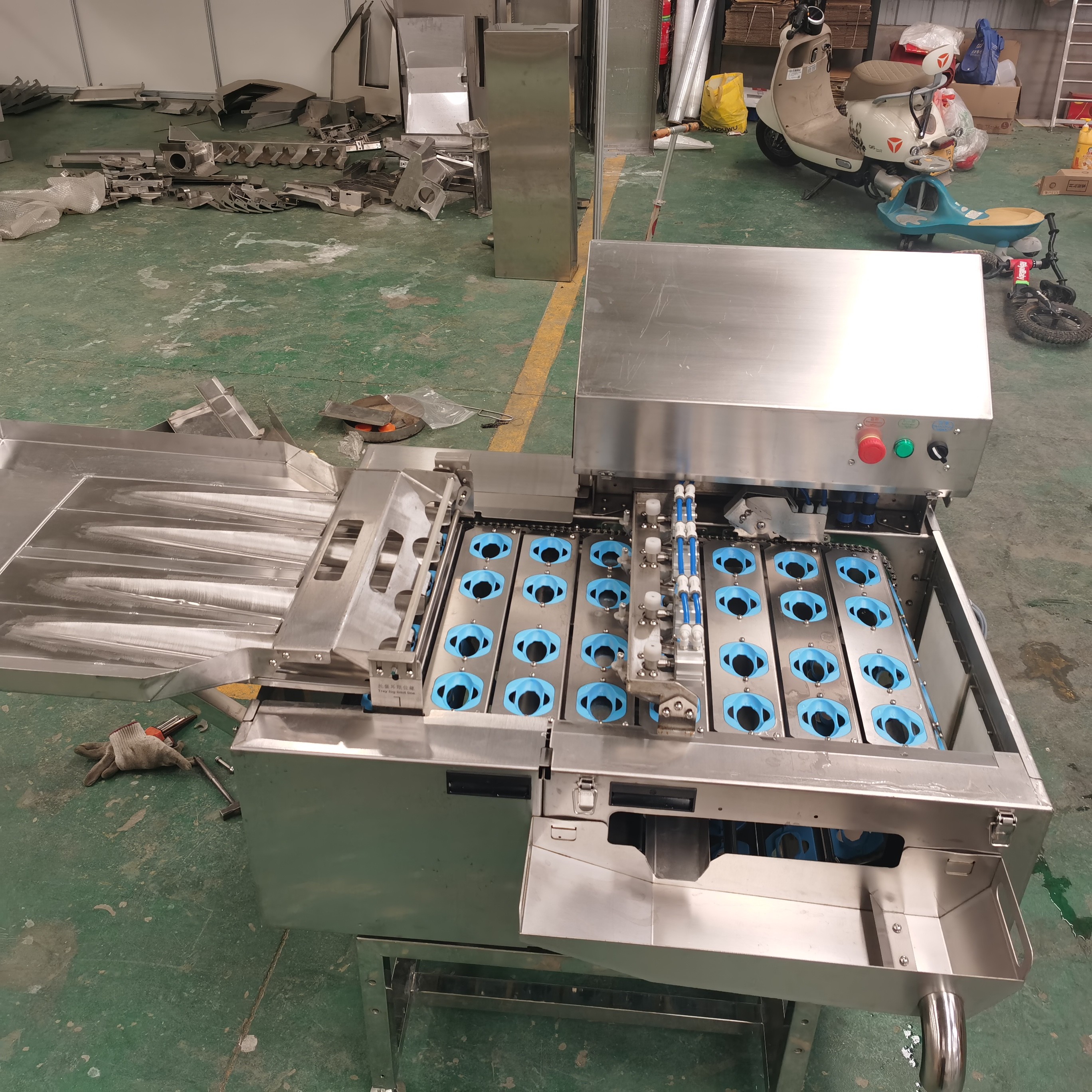 Four Rows Of Efficient Automatic Egg Knocking Machine Automation New Era