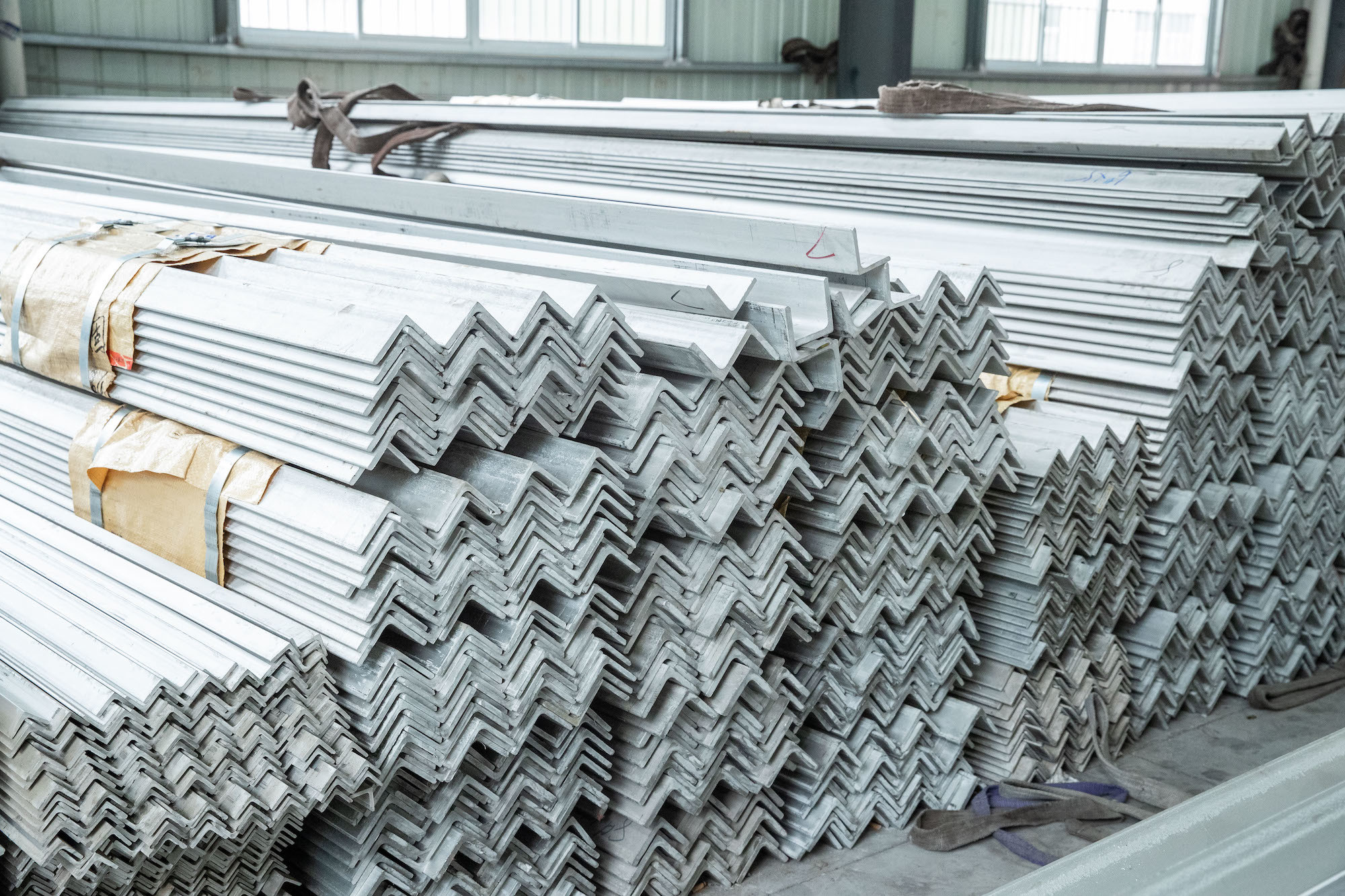 Cold Rolled Stainless Steel Angle ASTM 316L Ss Angle Bar Painted Surface
