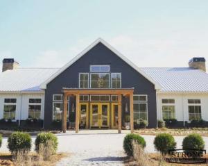 China Metal Prefabricated Industrial Shed Warehouse Wide Span Steel Structures Customized wholesale