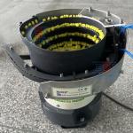 ISO Electric Vibrating Feeder Plastic Parts Vibration 110V 60Hz