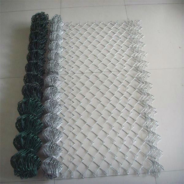 Hot dipped galvanized chain link fence