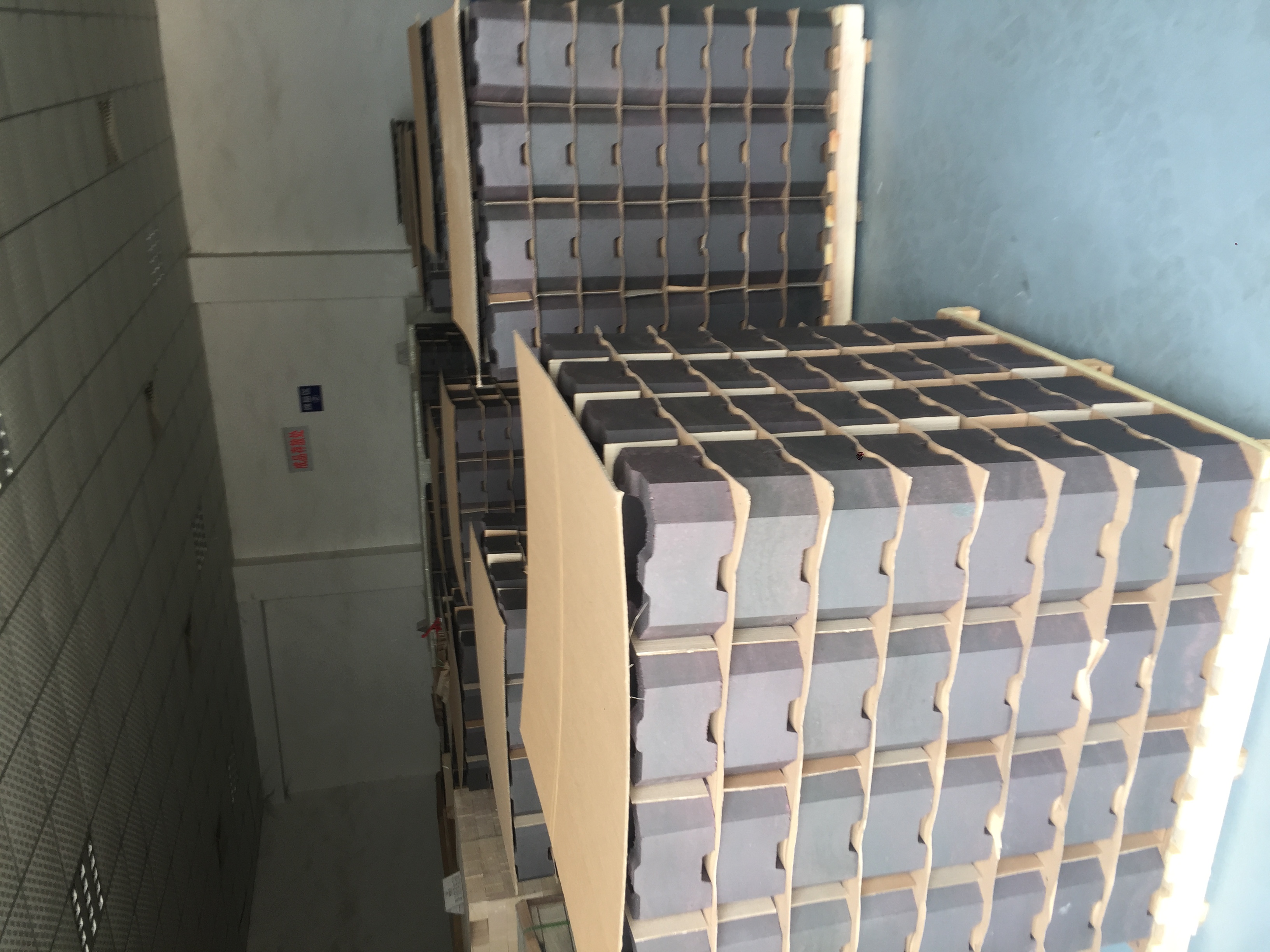 60-80% Al2O3 Content High Temperature Chrome Corundum Fire Refractory Checkers Brick for Glass Furnace