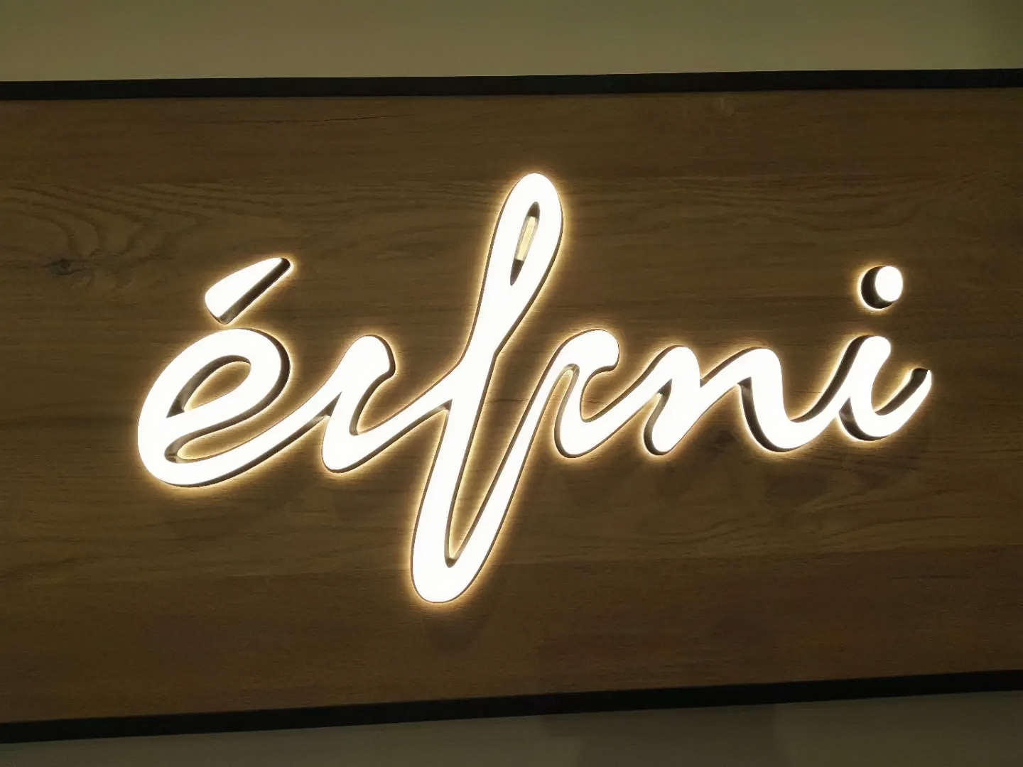 50000 Hours Working Lifetime Eye-catching 3D LED Resin Acrylic Coffee Shop Store Sign