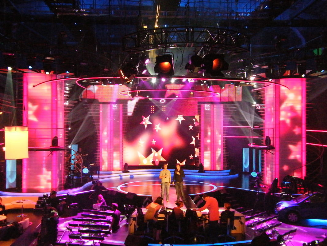 High Resolution Indoor LED Display Screen Electronic LED Stage Backdrop Screen