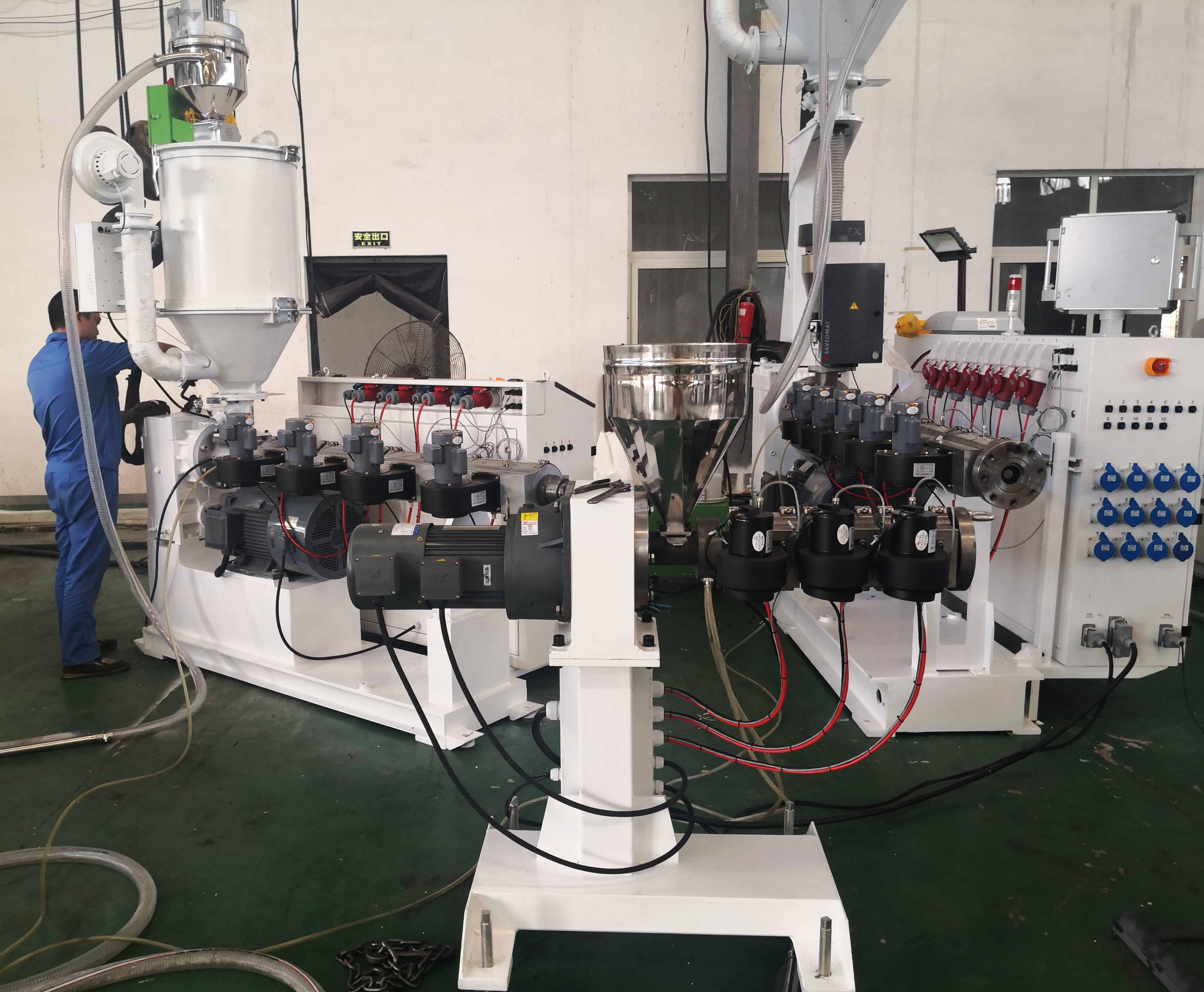 Shenzhen HYPET High Efficient Single Screw Extruder For PPR Pipe Extrusion Line
