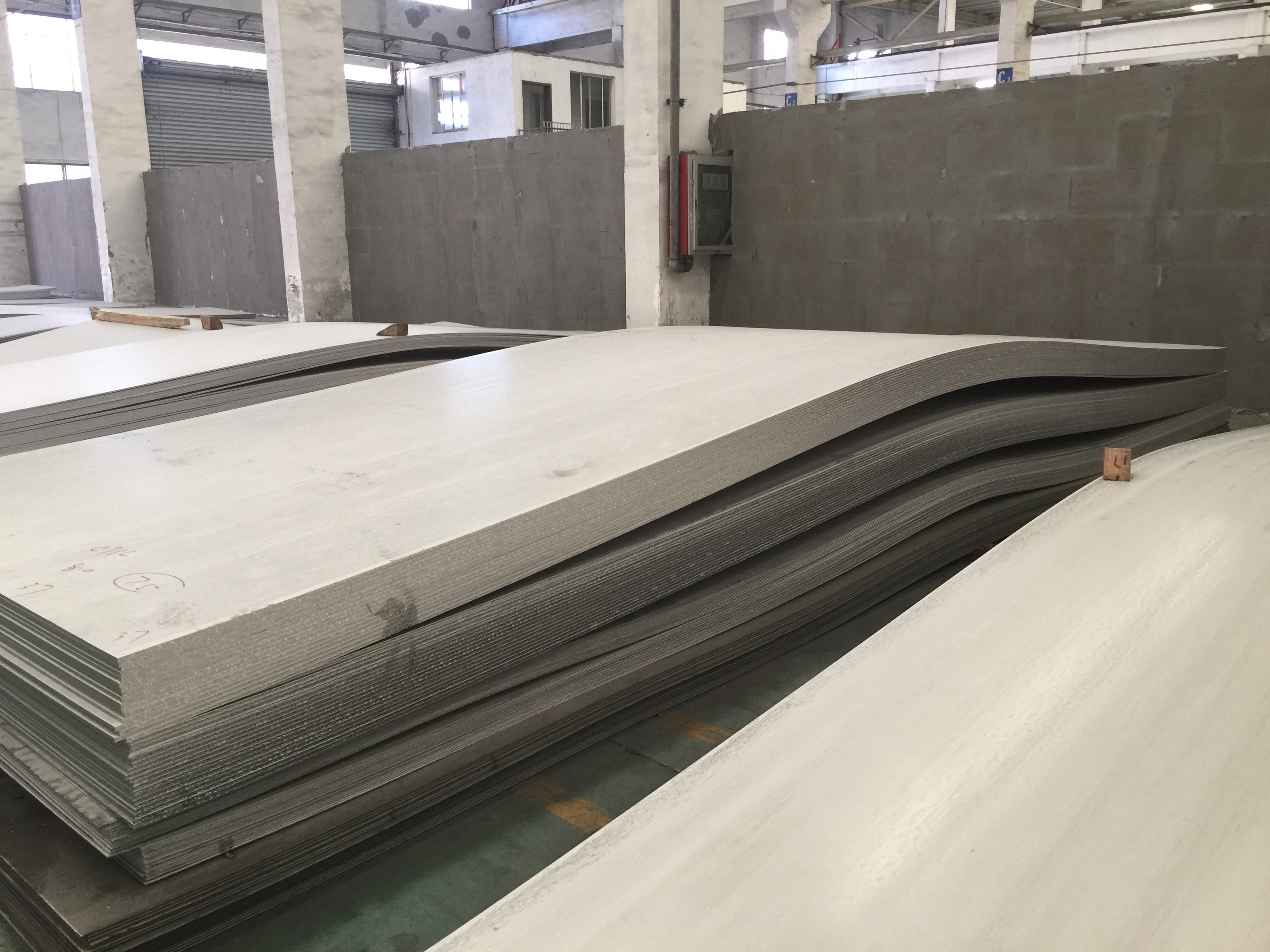 Corrosion Resistance SUS316L Stainless Steel Sheet SS 1.4404 AISI316L Metal Sheet 1.5mm 1220*2440mm