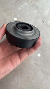 China 4622543 High Quality ZX330-3 6HK1 Rubber Engine Mount Hitachi spare parts wholesale