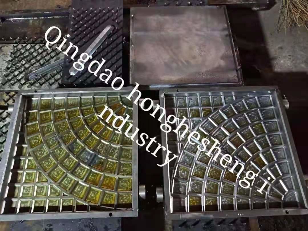Outdoor Playground Rubber Vulcanizing Equipment 1100*1100mm 12kW