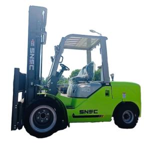 China 1150mm Fork Length 4 Ton 4-Wheel Telehandler Forklifts for Off Road and Rough Terrain wholesale