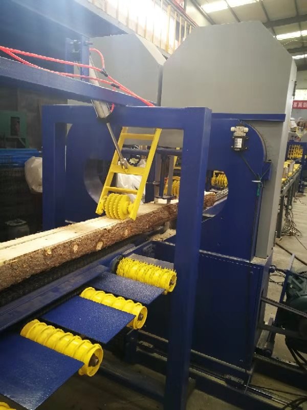 CNC Twin Vertical Band Saw sawmill equipment for cutting wood log into square timber