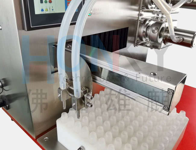 Desktop Clean Bench Essential Oil Filling Machine With Double Head Hgih Precision