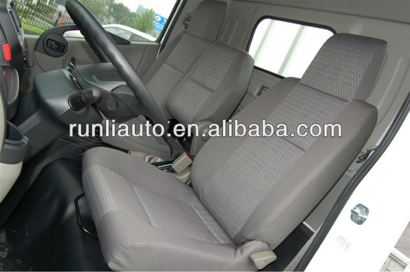 Dongfeng Cabstar Light Duty Cargo Truck 2Tons To 4Tons Van Box Truck ZN5040XXYA1Z4
