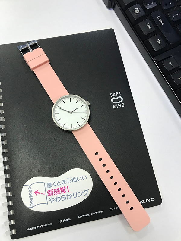2019 new design charm quartz wristwatches with silicone band hand watch for girl child gift