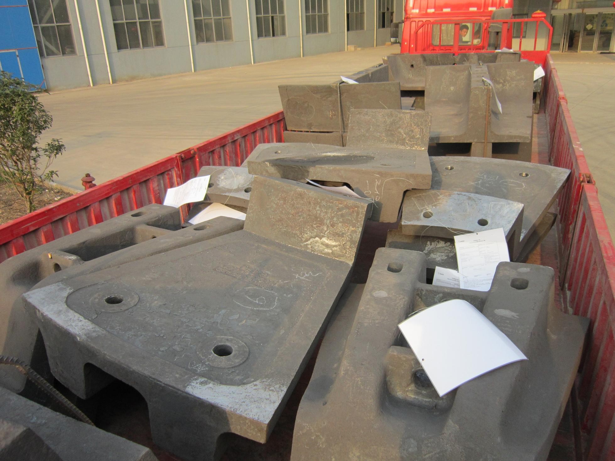 1 Ton Cr-Mo Alloy Steel Castings,Deflector Liner Feed Head with Hardness HRC33-43 for Mine Mill
