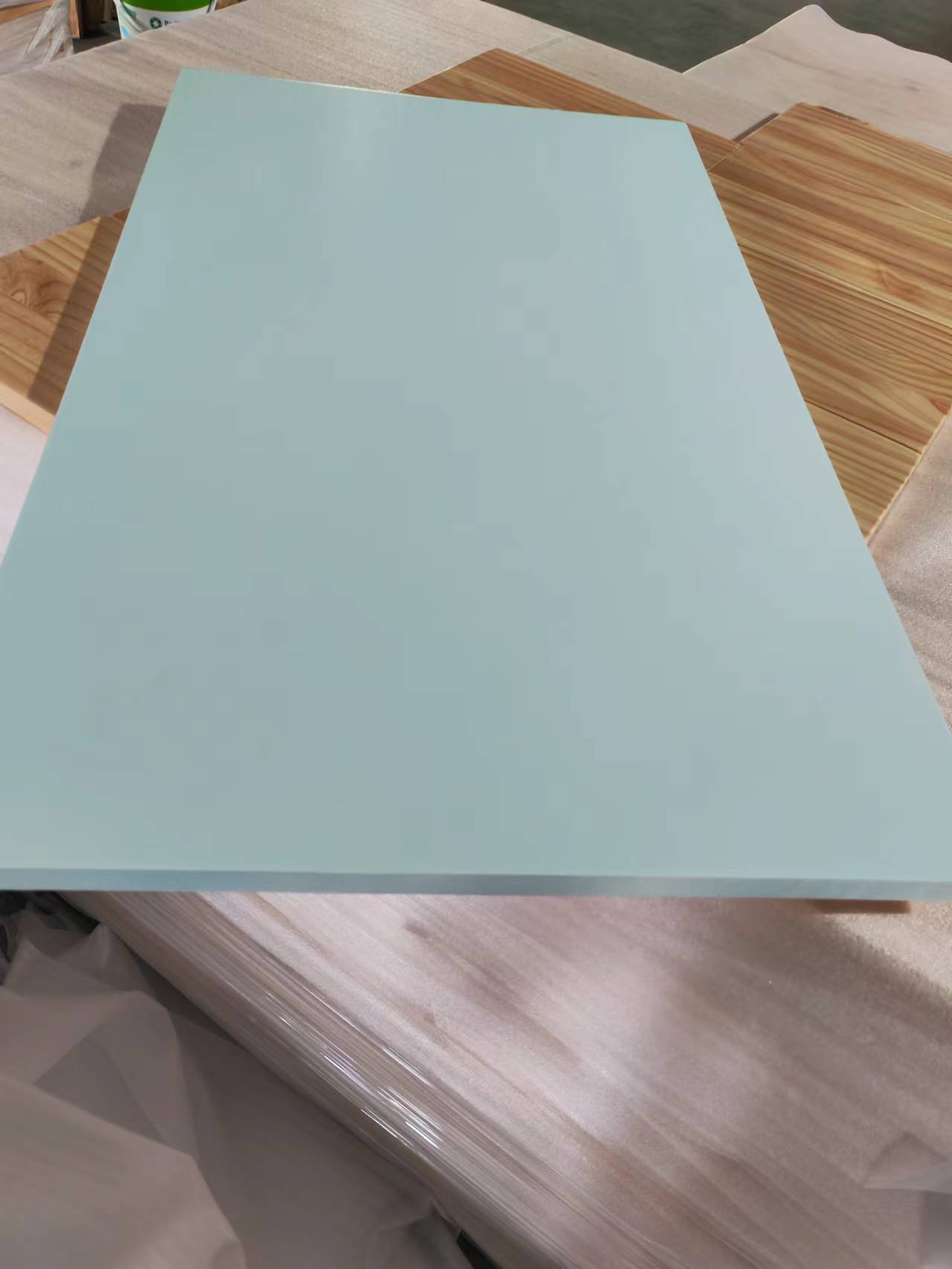 Moisture Content 8-12% Pine Wood Panel Custom Colors for Decoration Free Spare Parts