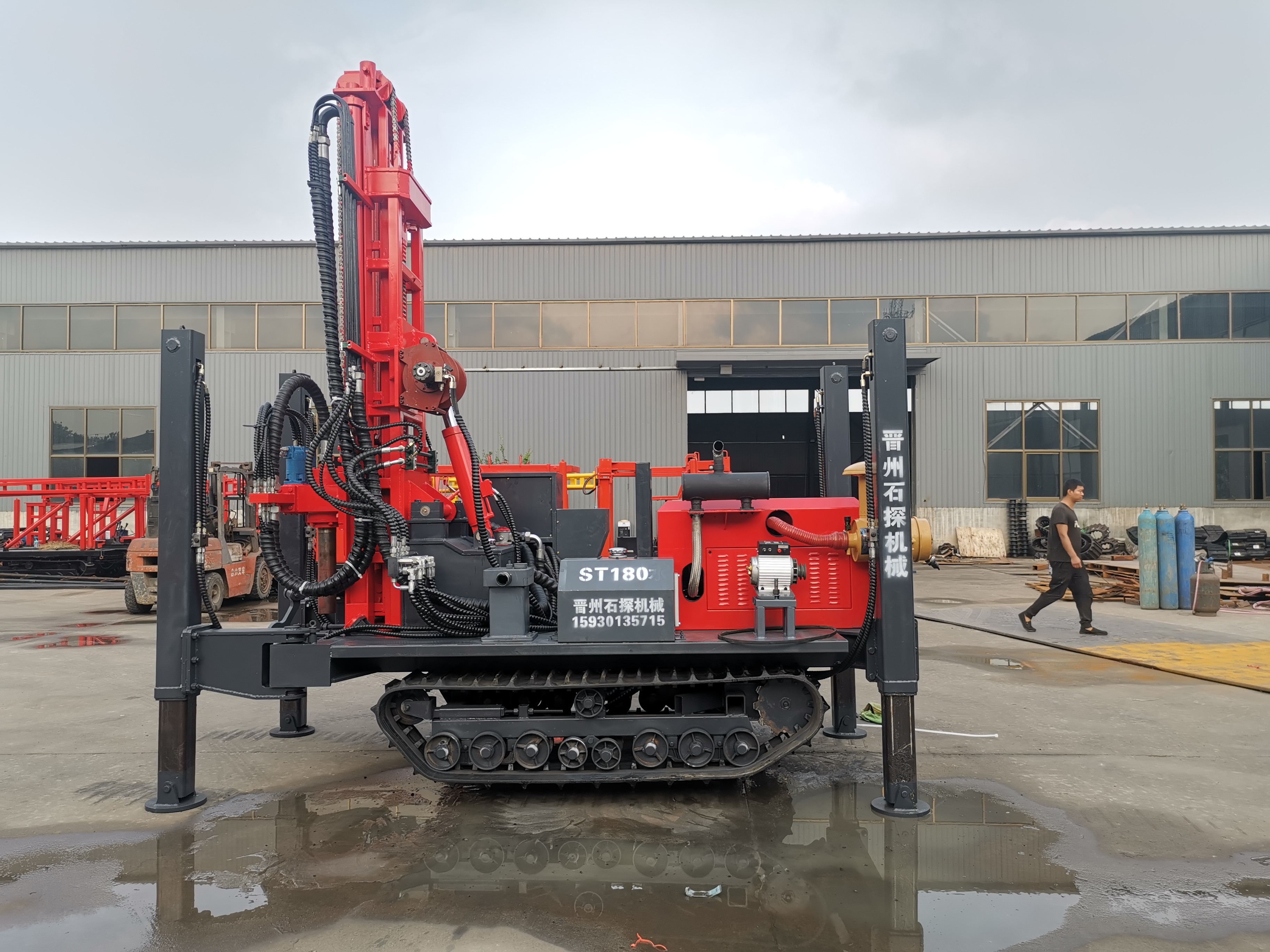 Multifunctional 180m Pneumatic Borewell Machine Portable