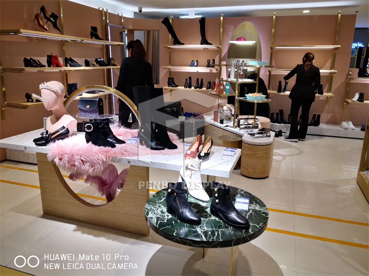 Metal Halide Shoe Display Racks For Shop 20mm Thick MDF Baking Paint Finished