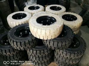 China Solid Forklift Tires 10 - 28 Forklift Spare Parts Low Speeding High Pressure Performance wholesale