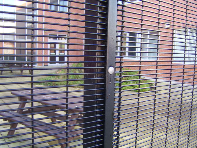 High Security Prison Fencing 358 Security Wire Mesh Fence