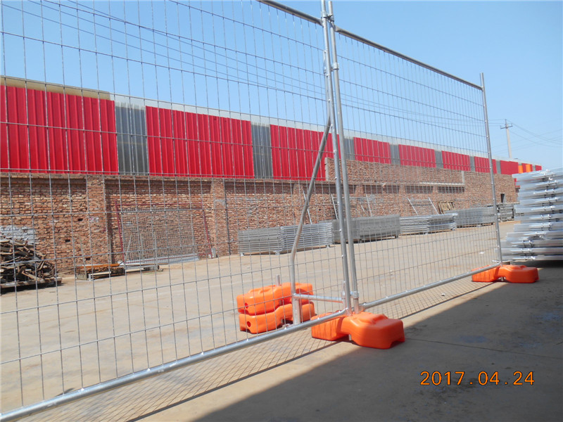 temporary fence01.jpg