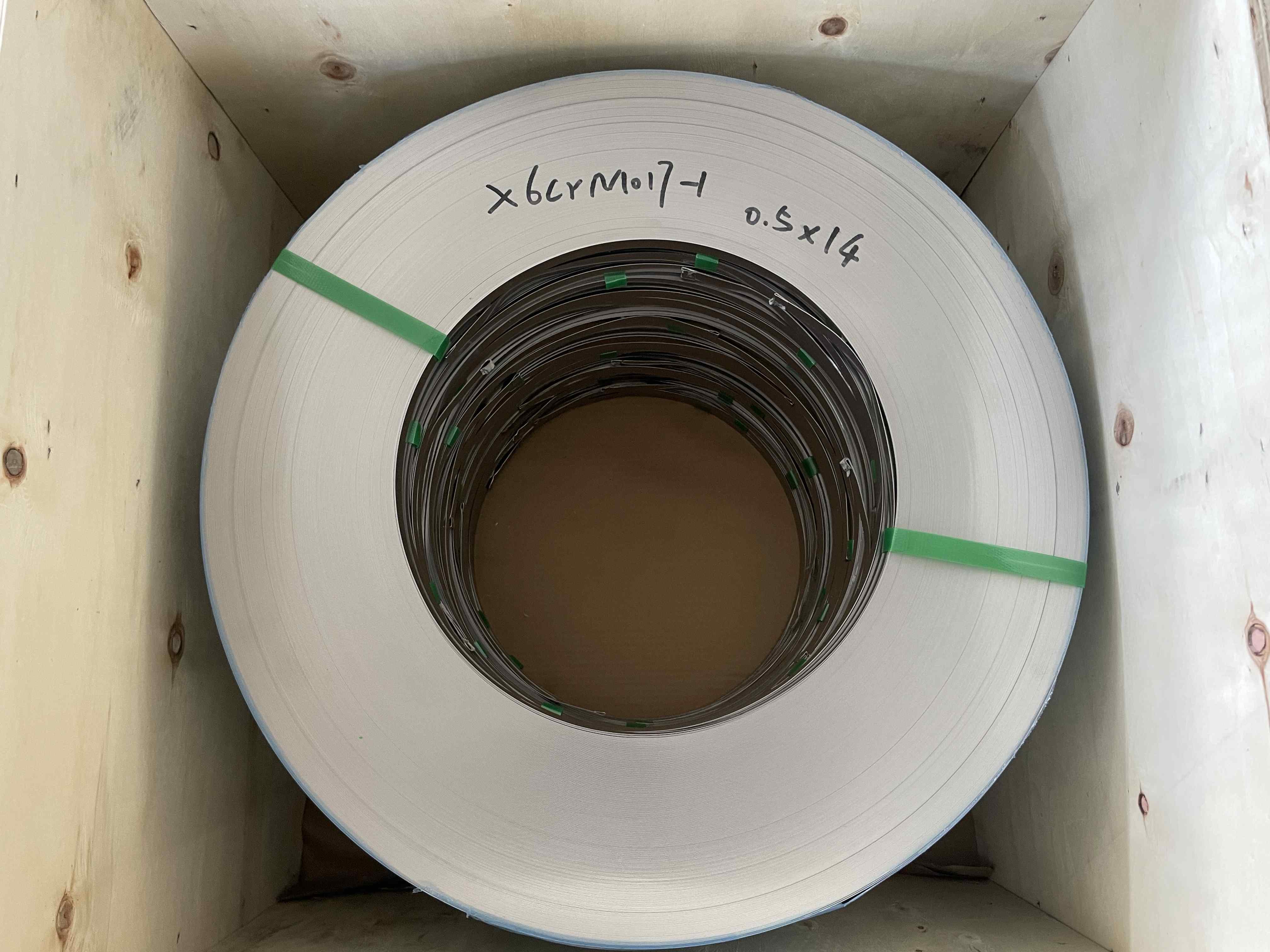Ferritic AISI 434 EN 1.4113 DIN X6CrMo17-1 Stainless Steel Strip And Coil