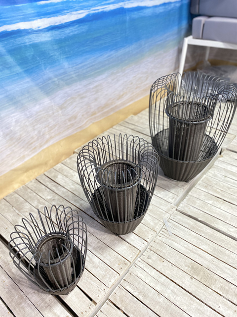 Floor Rattan Cover Flower Pot with Zinc Basin Inside and Advanced Technology