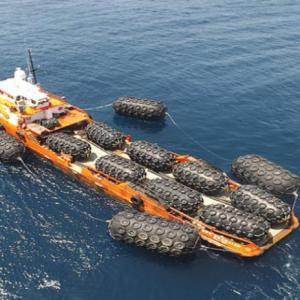 China STD Rubber Pneumatic Fenders For Ships Truck Tyre Net Marine Dock Fender wholesale