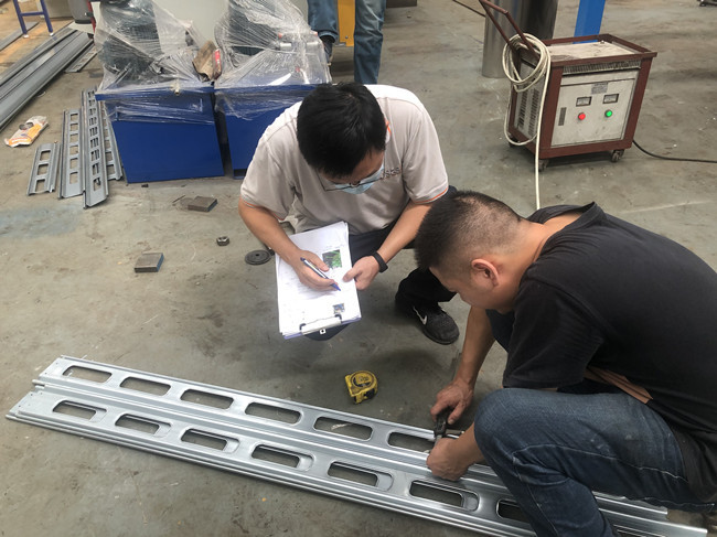 7.5KW Hydraulic Shutter Door Roll Forming Machine Punching Galvanized Metal