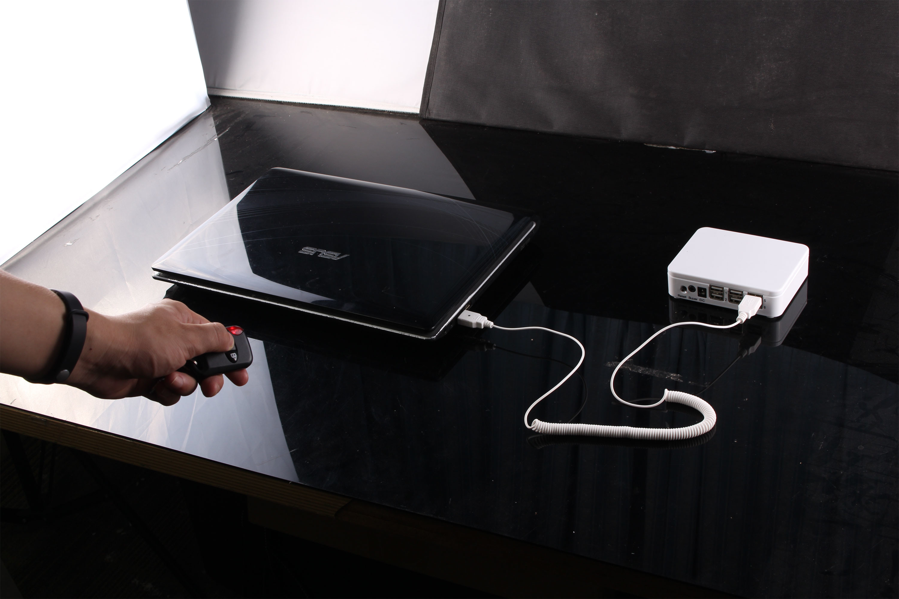 COMER 1port alarm controller box system for laptop locker display system for retail shops