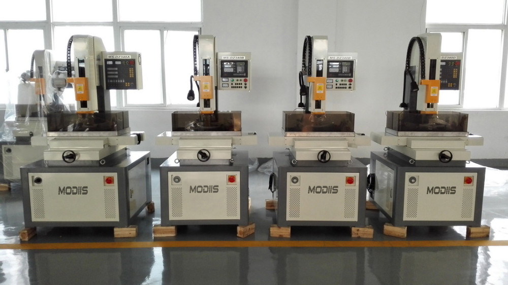 Air Drive Pump EDM Hole Drilling Machine 0-500 Rpm Spindle Turning Speed