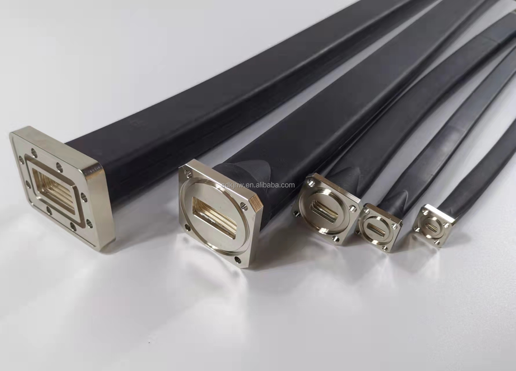 Nickel-plated Copper Flange 1.8M Microwave Flexible Twistable Waveguide for 7/8GHz Dual Polarization Antenna